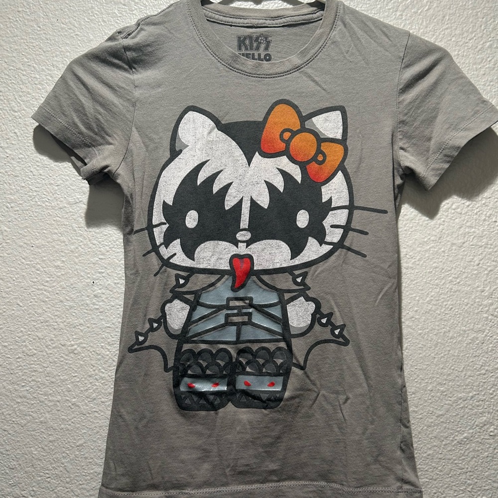 KISS X Hello Kitty 2010 tee shirt